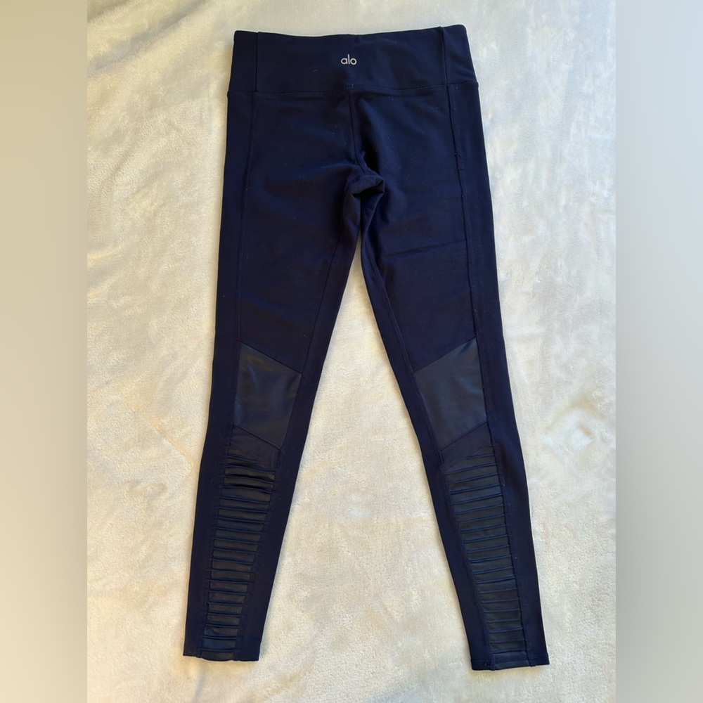 ALO Yoga navy moto Leggings. Small - Picture 6 of 7